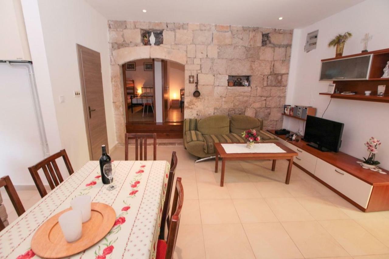 Robinson Nino Villa Bogomolje Bagian luar foto